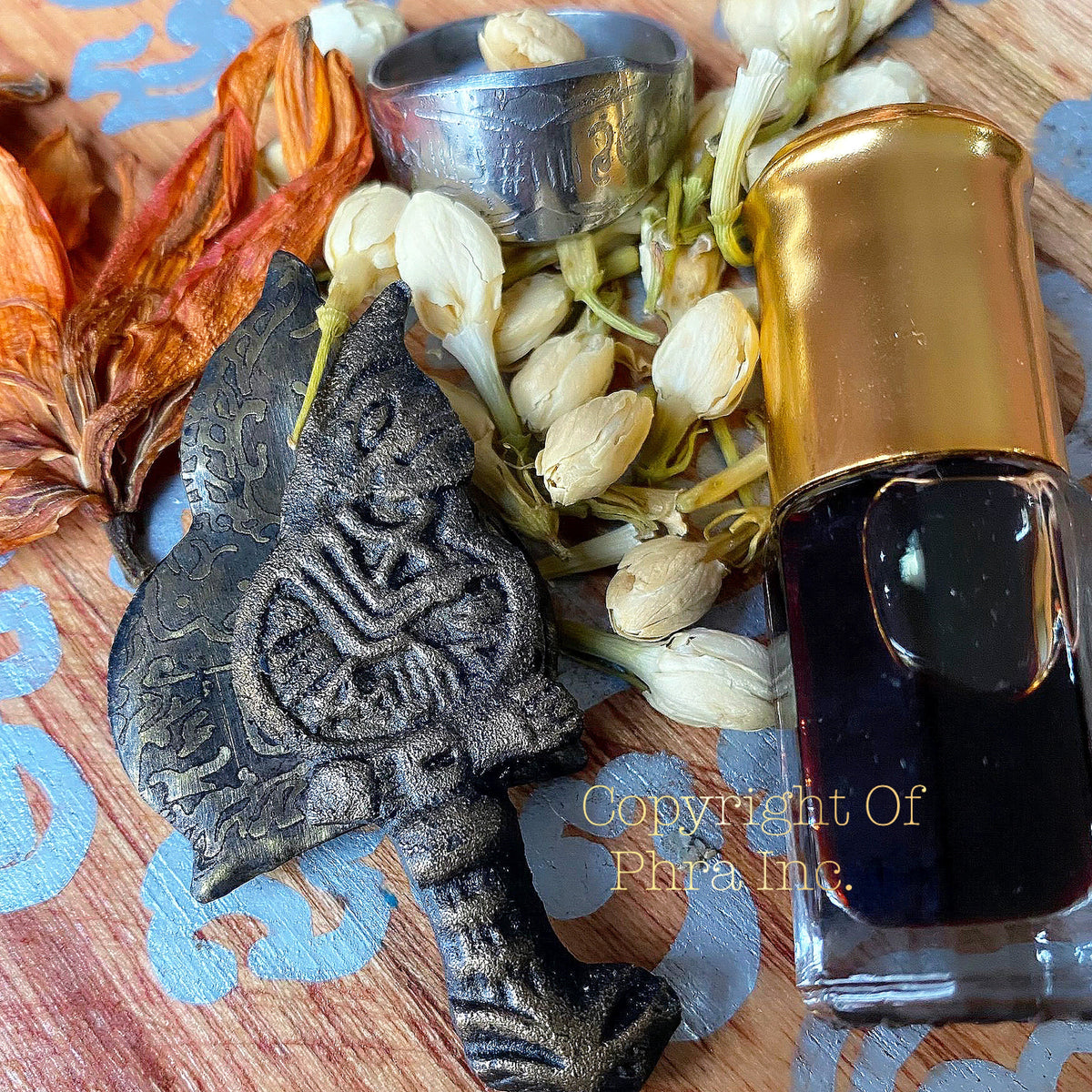 Career and business luck charm kit, alternate angle