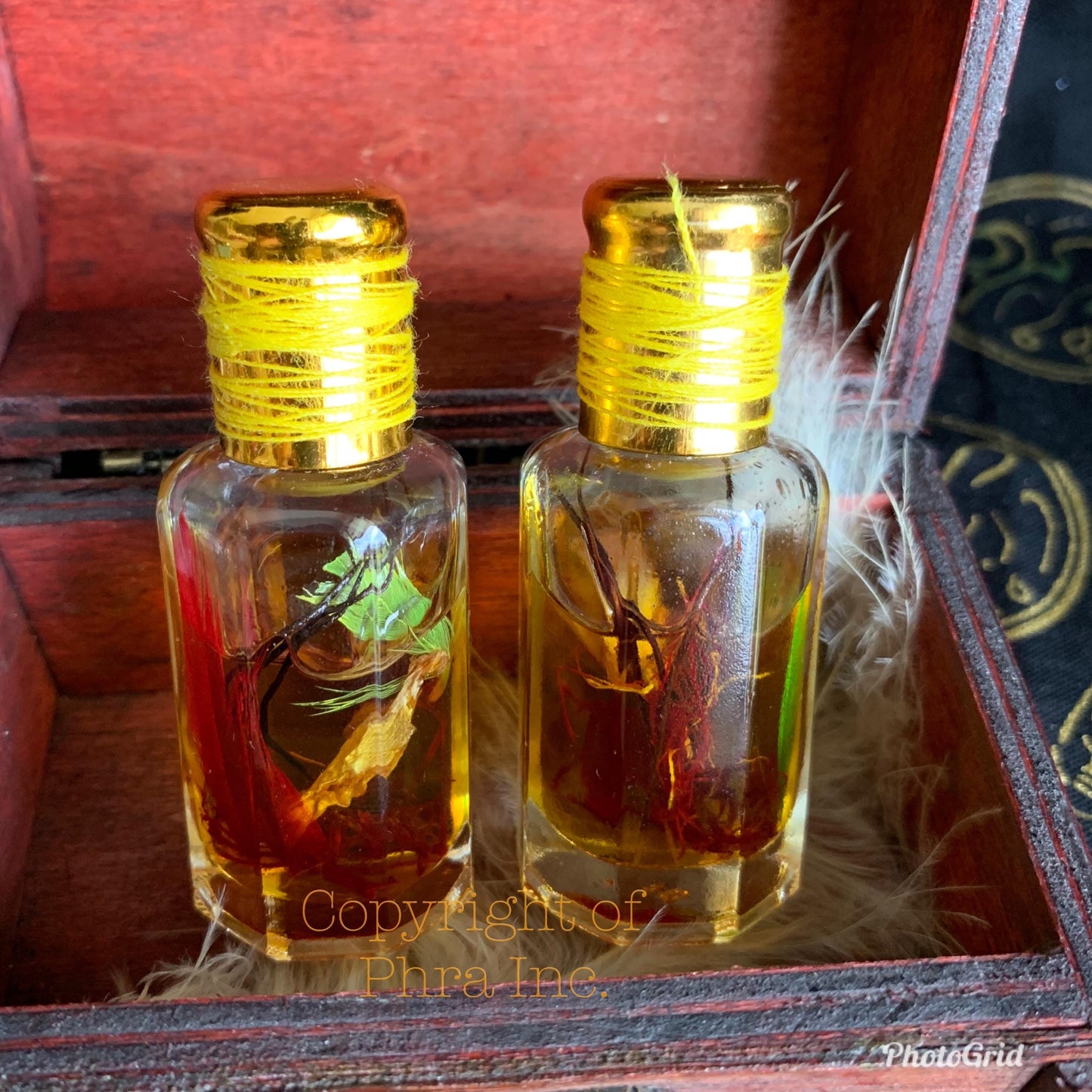 Powerful Attraction Magic Chendrawasih Charm Oil for Strong Magnetism, Persuading Power, Powerful Aura Energy, Ability to Charm Anyone
