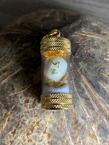 Coconut Pearl Shripala Morthi ring, front view