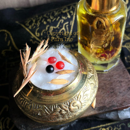 Wealth attraction takrut amulet with its cord