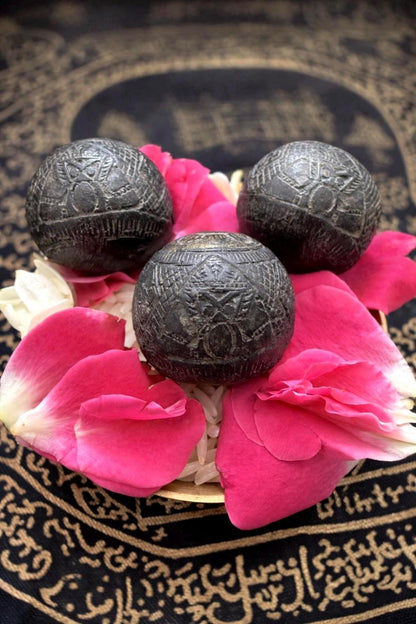 One eye coconut Rahu talisman front view