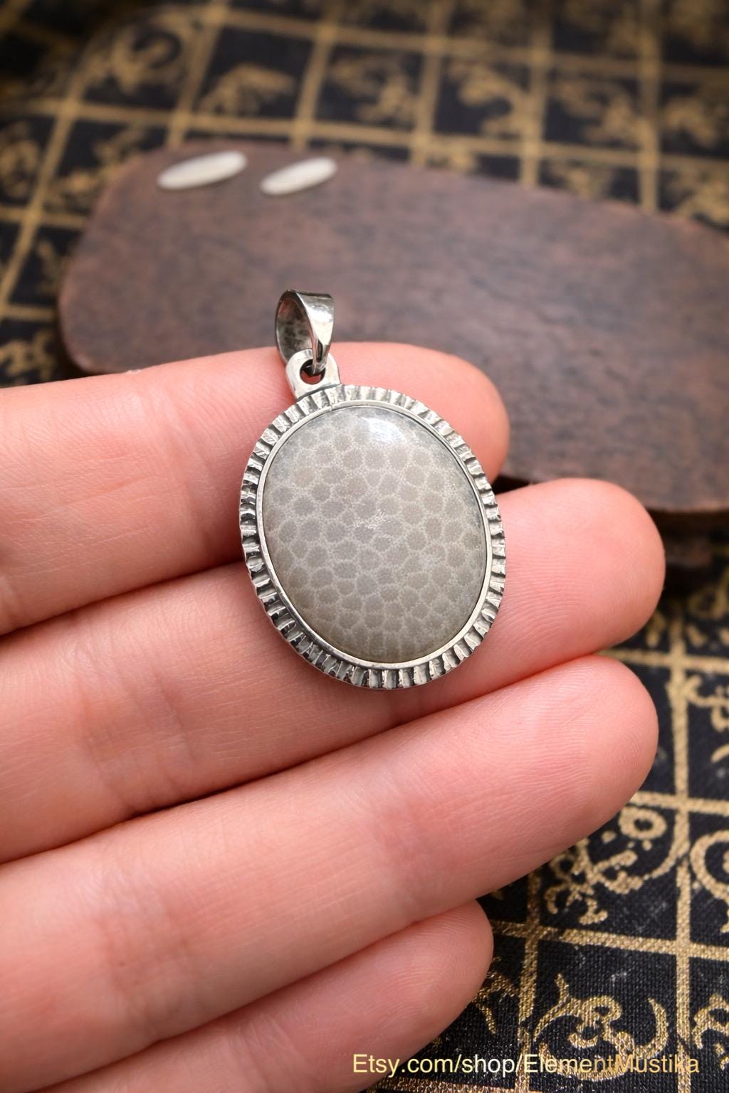 Nagamani White Cobra Pearl Pendant – Stainless Steel Nagamani Amulet Talisman Stone for Luck, Wealth, Prosperity, Protection