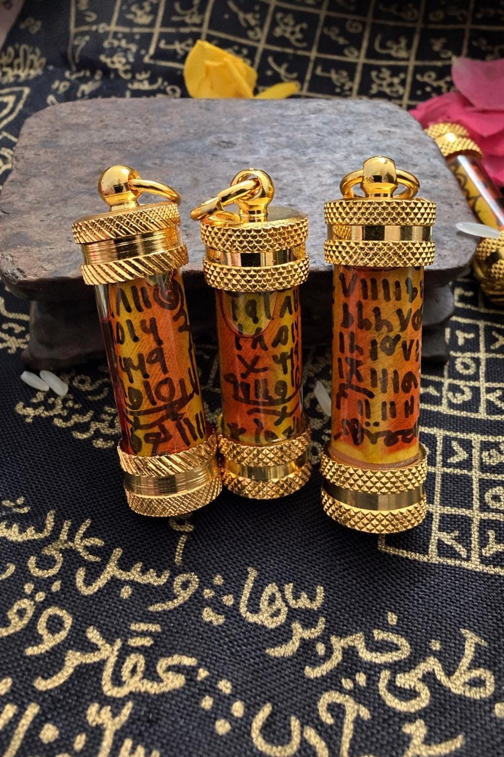 Powerful King 3in1 Wealth, Attraction,& Protection Taweez Oil Amulet Khiaa Musulmani Solomonic Charm Pendant for All Round Benefit Blessing