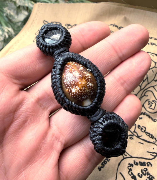 Healing & Protection Biage Shell and Leklai Tarad Protective Bracelet, Energy Healing, Good Luck Charm