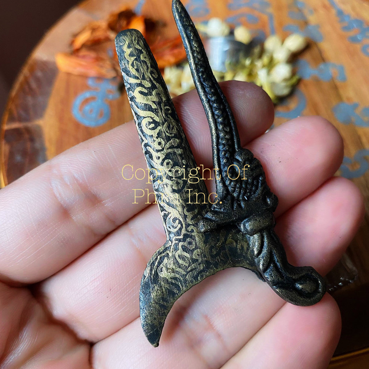 Jengkung Nogososro miniature kris talisman close-up