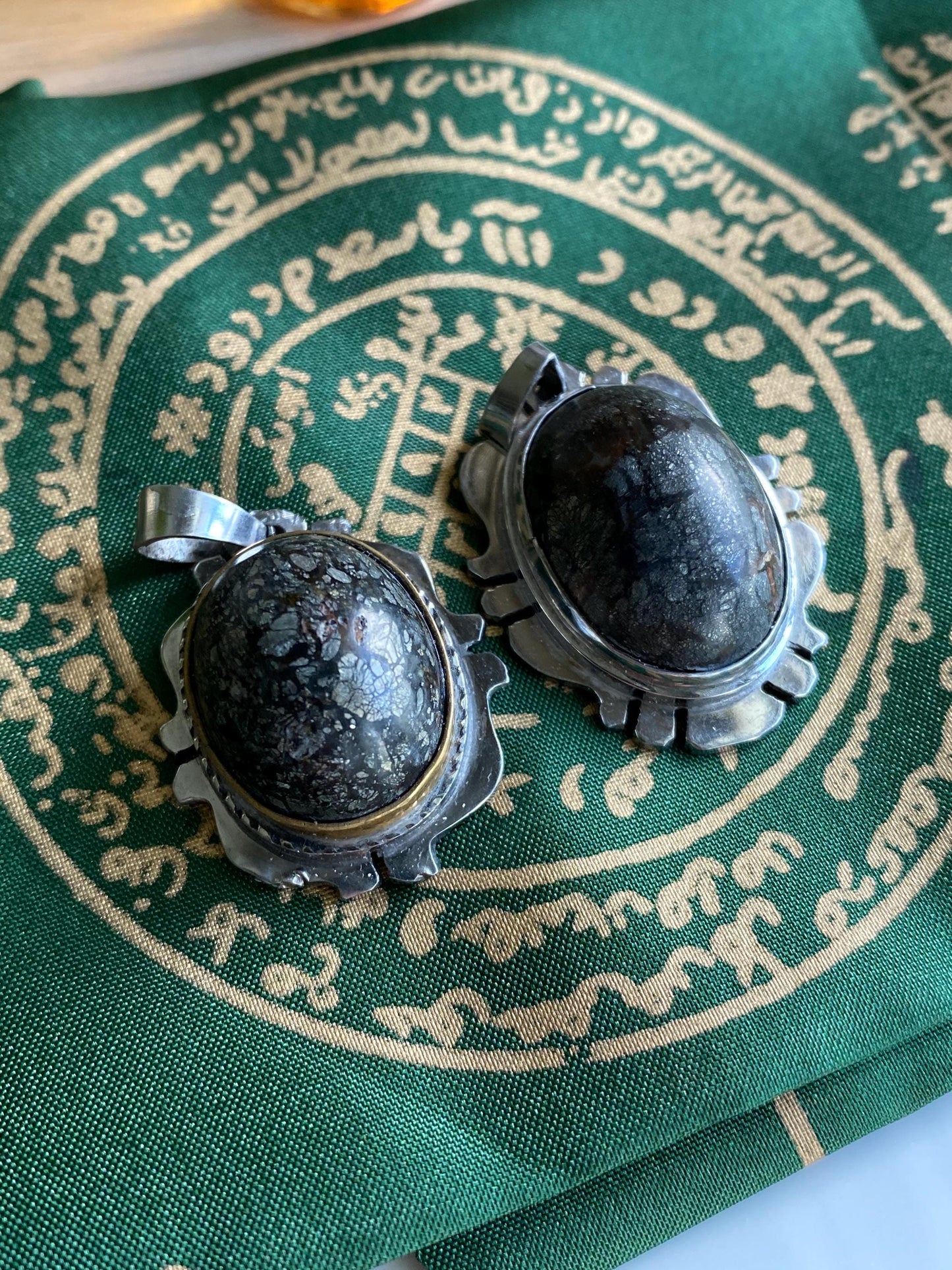 Powerful Lightning Stone (Batu Petir) - Protection, Strong Spiritual Energy, Internal Healing, Psychic Development - Spiritual Pendant/Ring