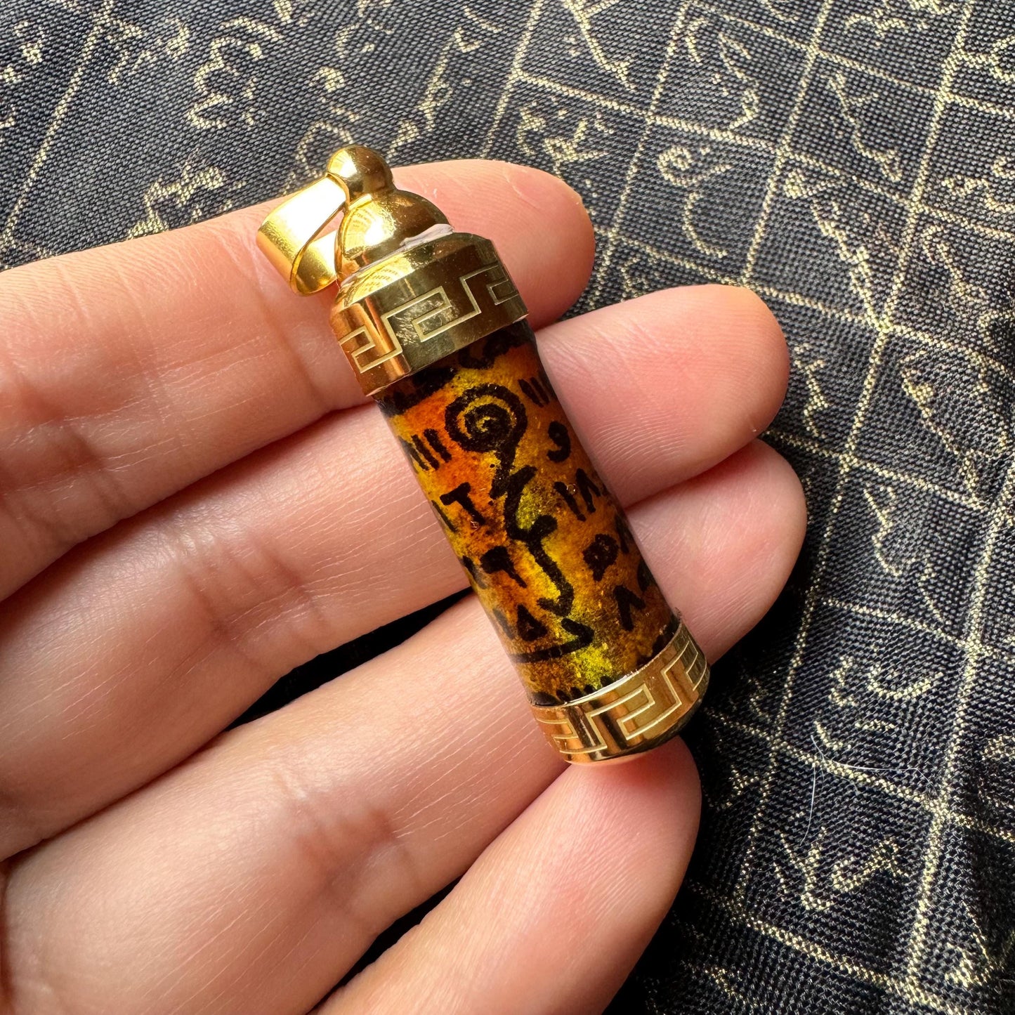 Powerful King 3in1 Wealth, Attraction,& Protection Taweez Oil Amulet Khiaa Musulmani Solomonic Charm Pendant for All Round Benefit Blessing