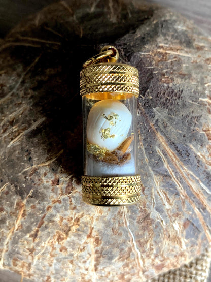 Coconut Pearl ring, angled view