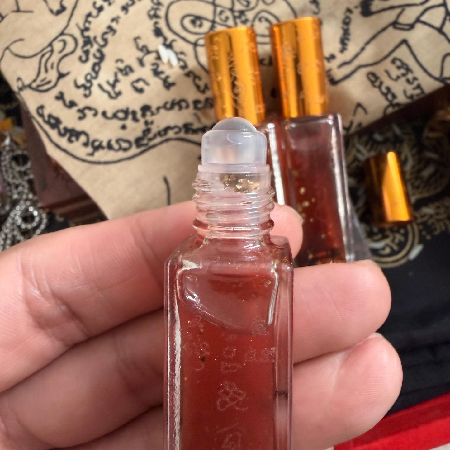 Hardcore Dark Magic Love & Love Attraction Thai Occult Maha Saneh Oil for Strong Love Attraction Pheromone Magnetic Thai Amulet Charm