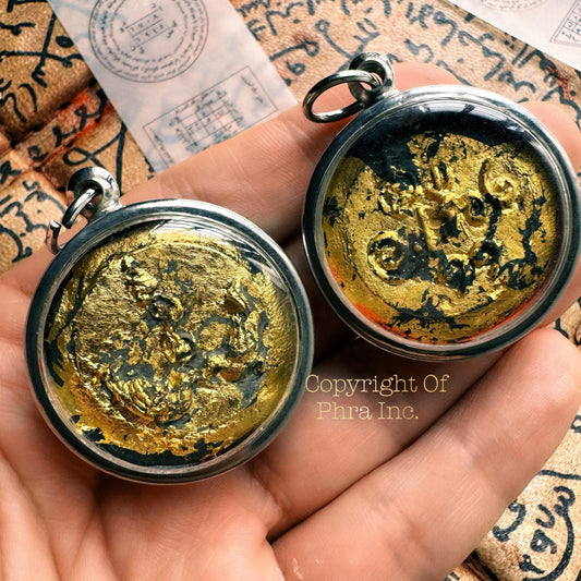 Thao Wahn Long attraction Thai amulet, front view