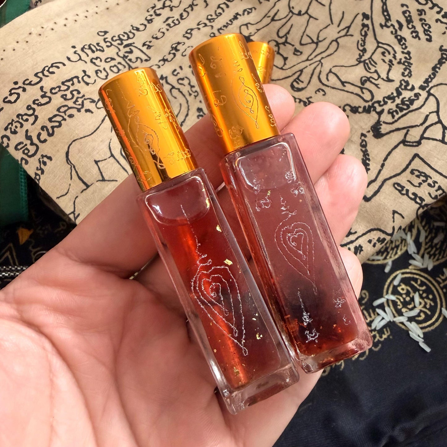 Hardcore Dark Magic Love & Love Attraction Thai Occult Maha Saneh Oil for Strong Love Attraction Pheromone Magnetic Thai Amulet Charm