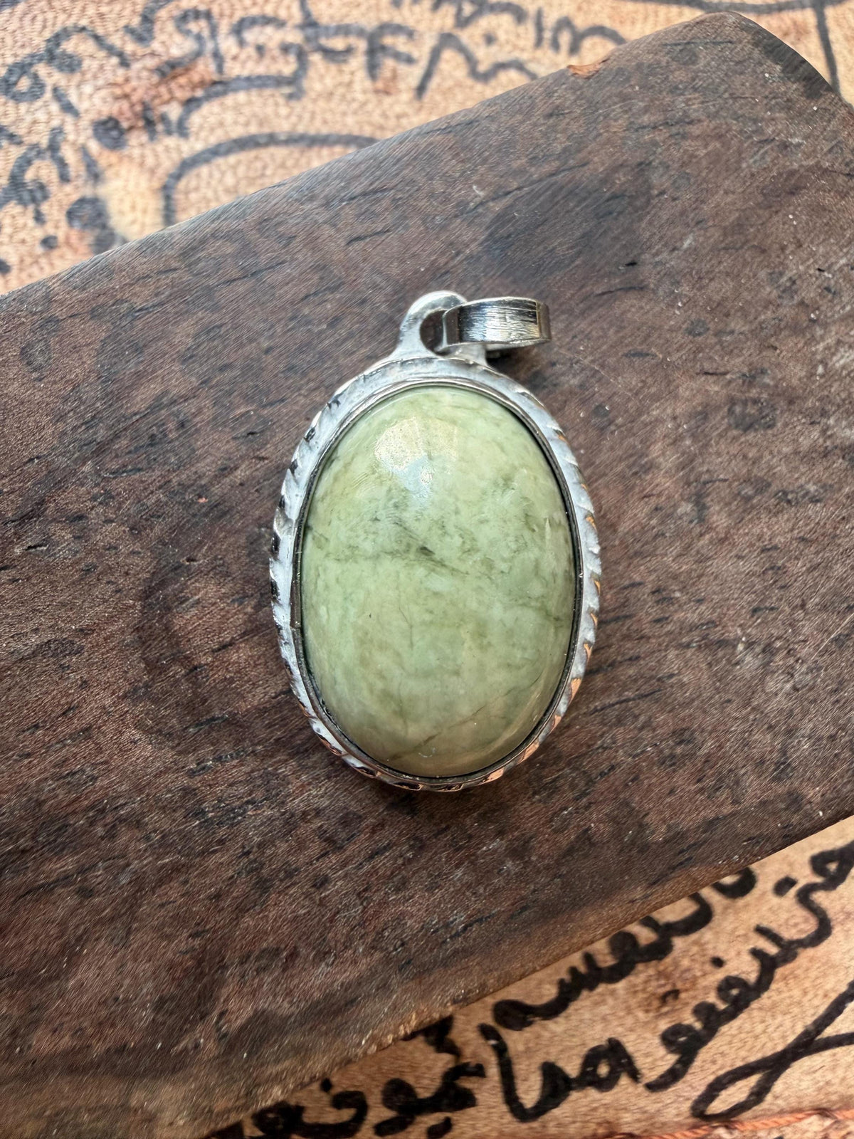 Hercules Stone pendant, detail of the green stone