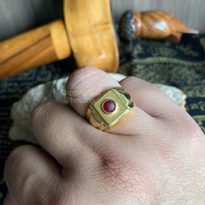 Wealth and luck Centipede Pearl ring worn on hand
