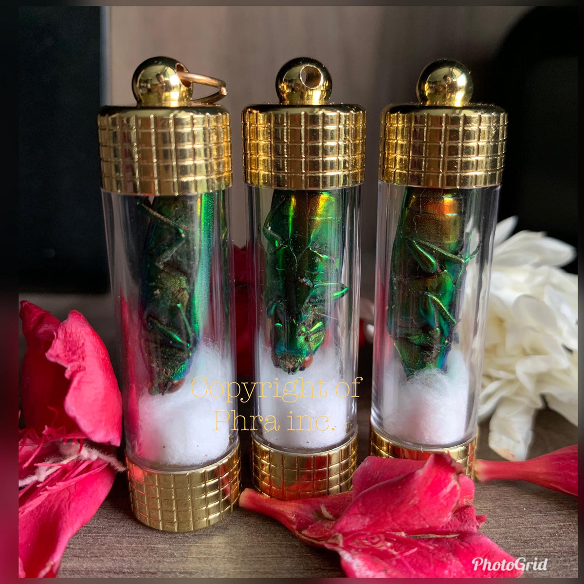 Samberlilin love charm displayed with its packaging