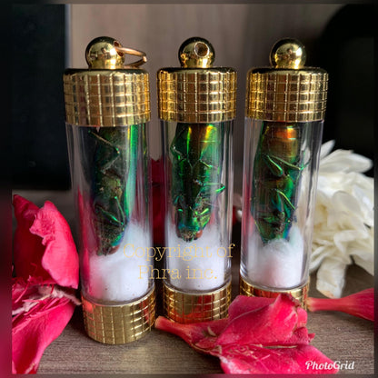 Samberlilin love charm displayed with its packaging