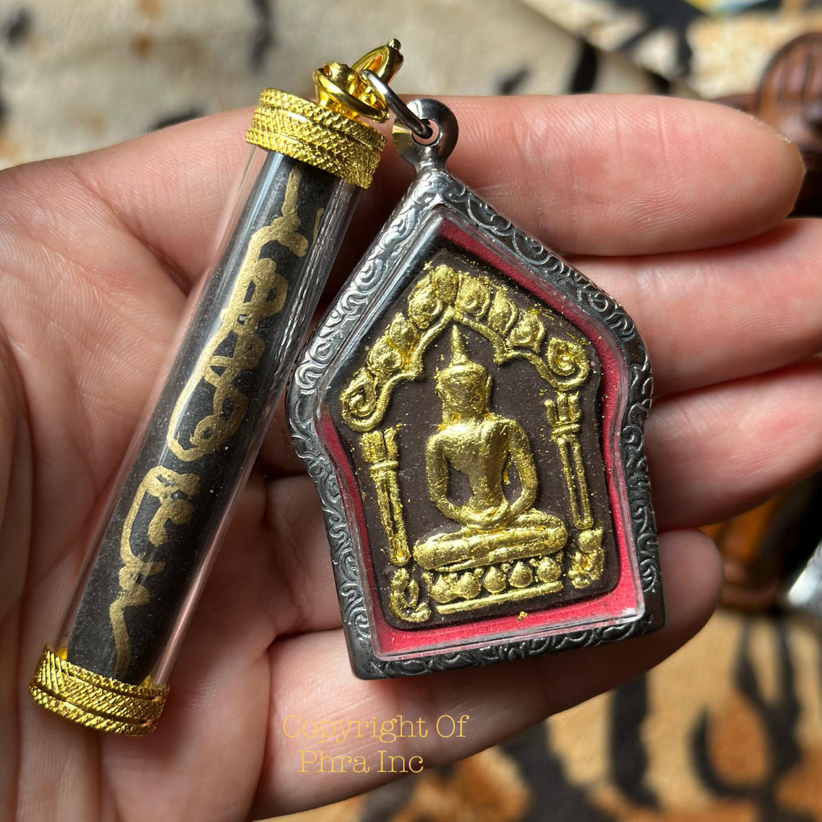 Khun Paen Playboy takrut pendant shown up close