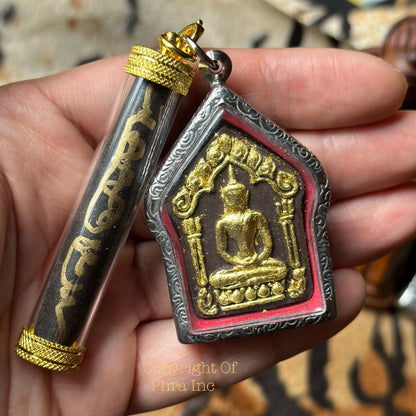 Khun Paen Playboy takrut pendant shown up close