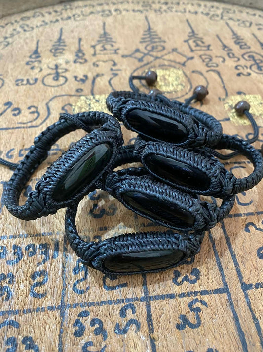 Leklai Tarad protection bracelet, full view
