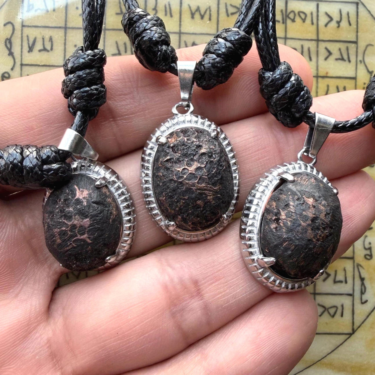 Close-up of the Solomonic throne stone in titanium setting